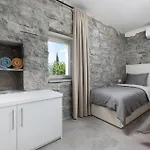 Vikendica Gorgeous In